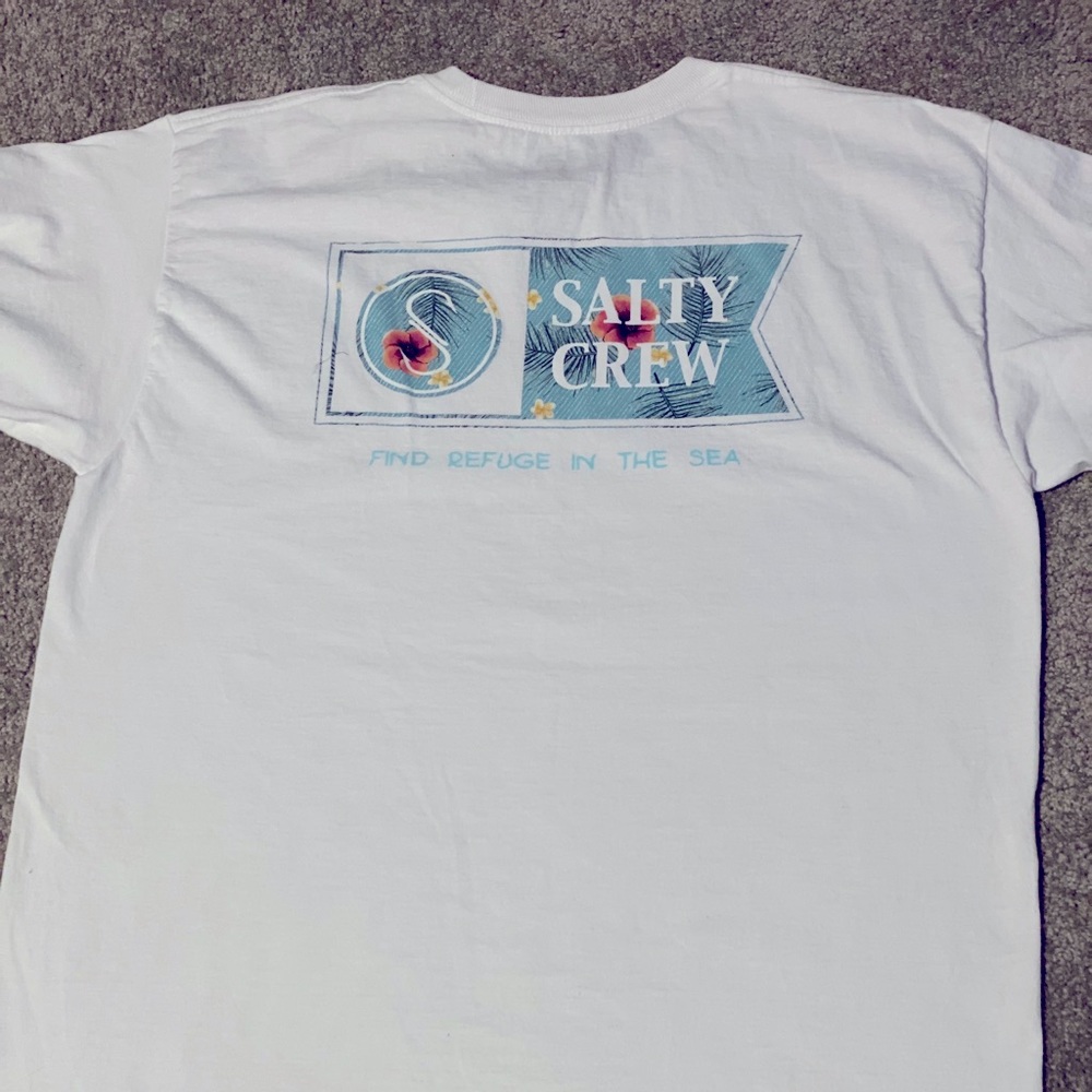Salty Crew men’s tshirt.